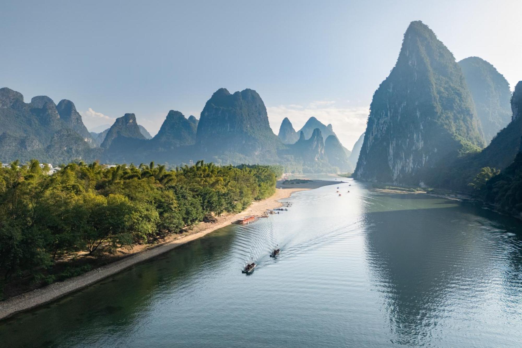 Leisure Courtyard Hotel Yangshuo-Free Shuttle Bus To Yangshuo Station Stay 2 Nights One Way Exteriör bild